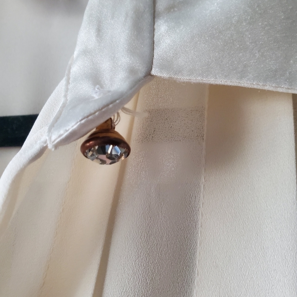 Dior Cream Pleated Blouse - Picture 3 of 8